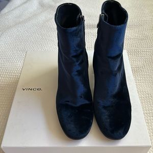 VINCE BLAKLEY NAVY VELVET BOOTIE